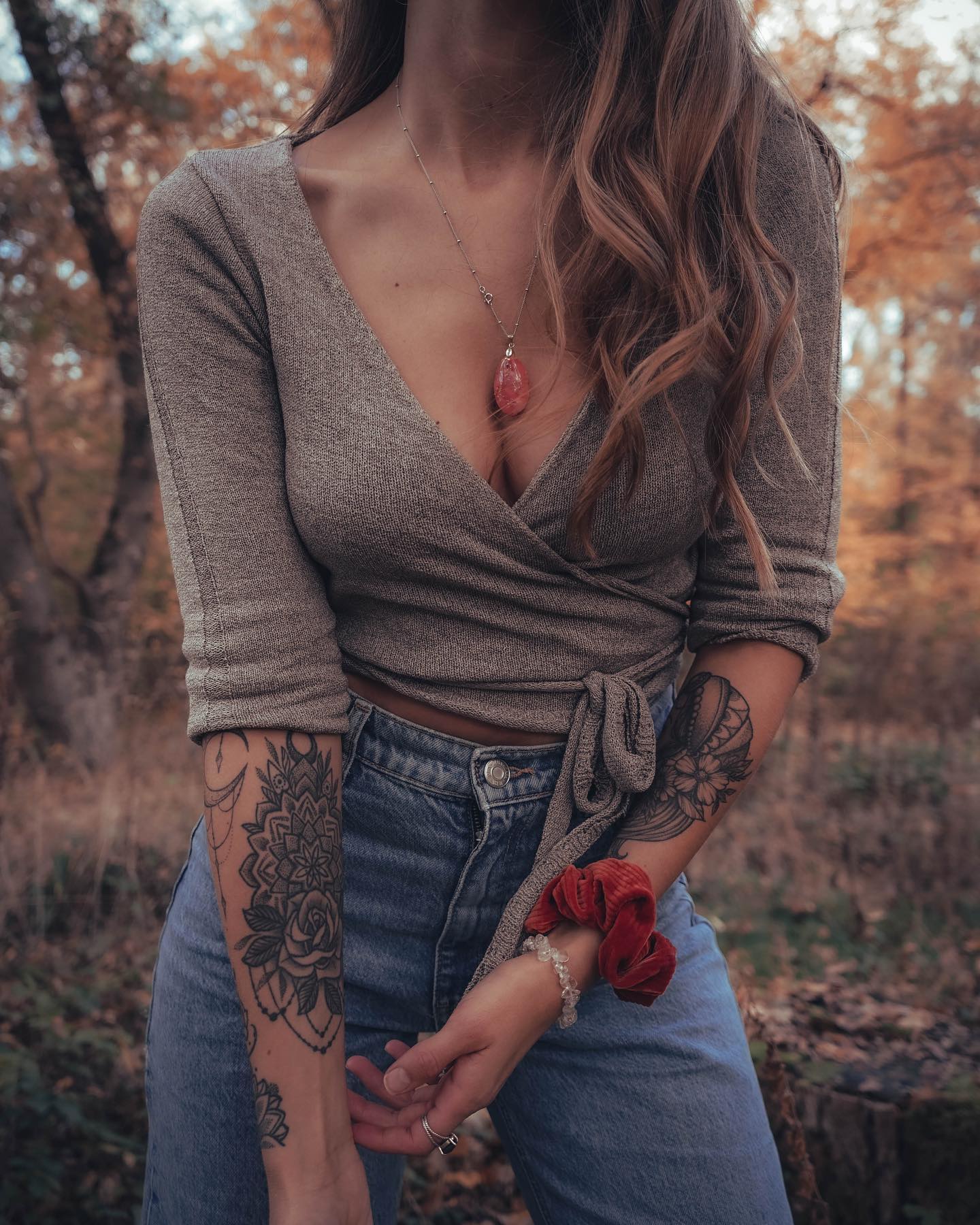 Model mit Pranatropfen Energie-Schmuck