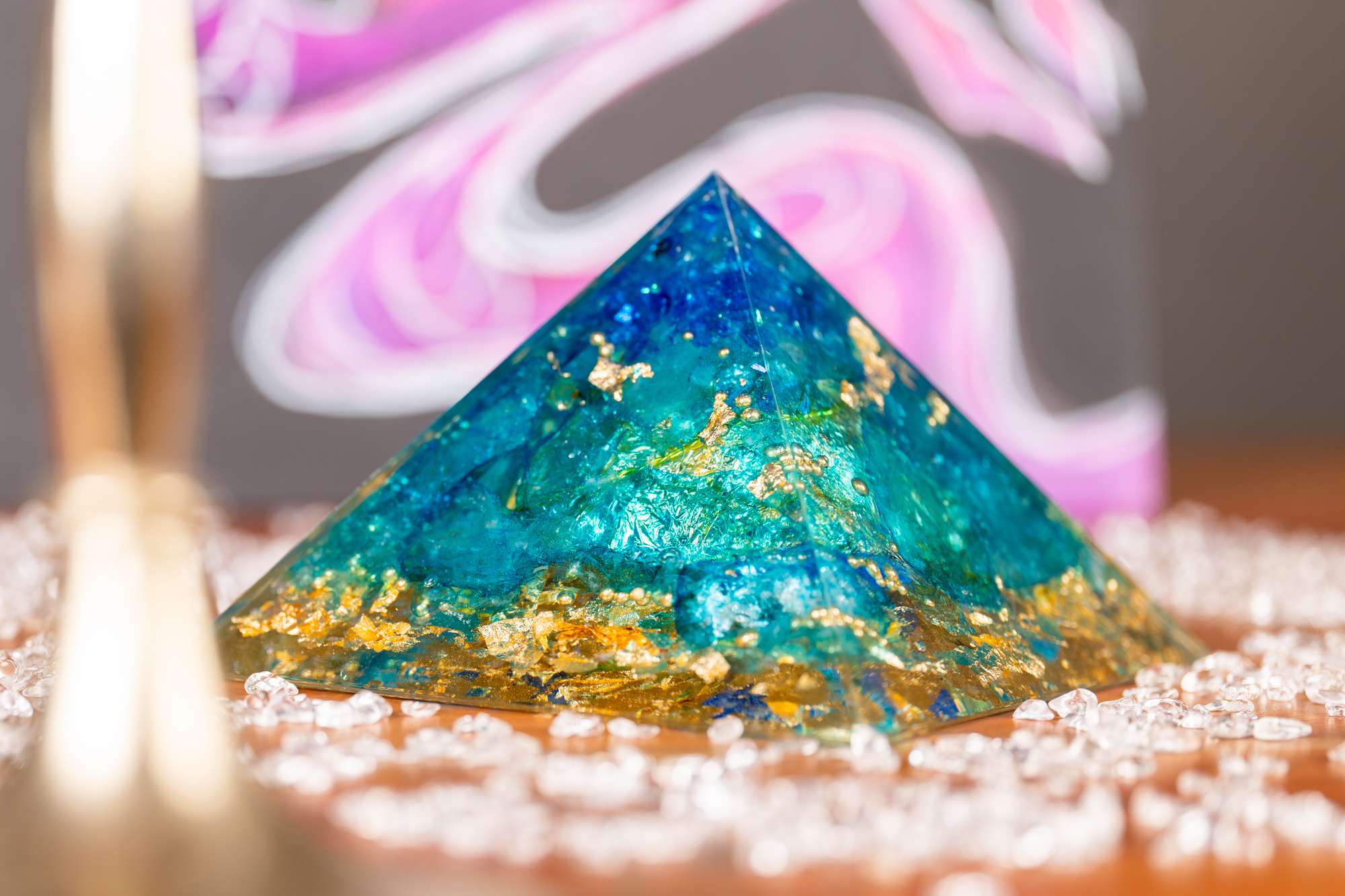 Pyramide-Blau-12 Pranacrystal® Premium Communication