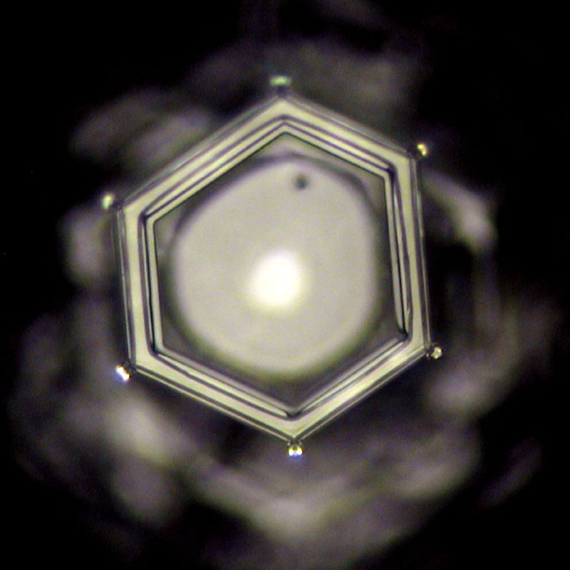 Wasserkristall-mit-OrgonitfCj7HHG4ZkWE2